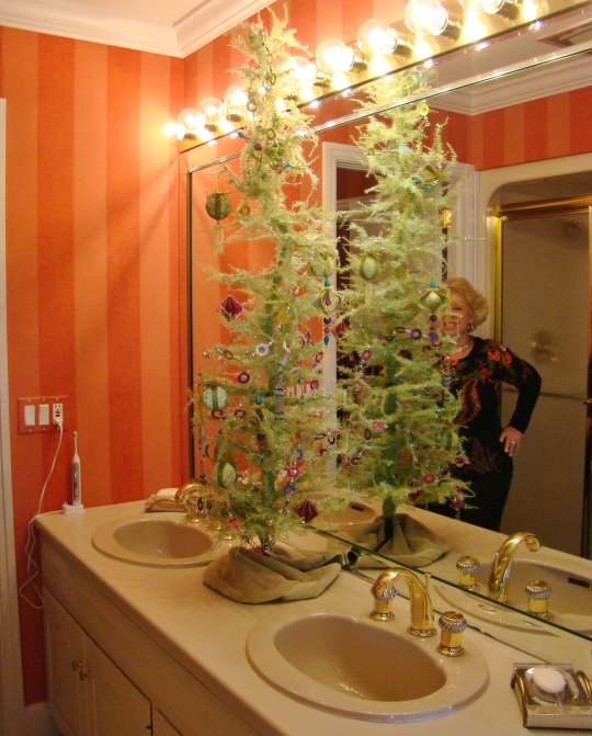 Bonnie Bathroom Tree